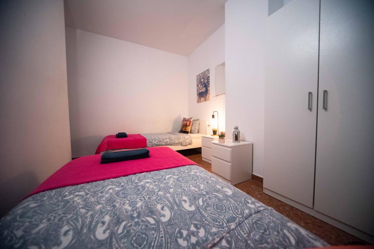 Eixample Private Rooms Barcelona Exterior photo